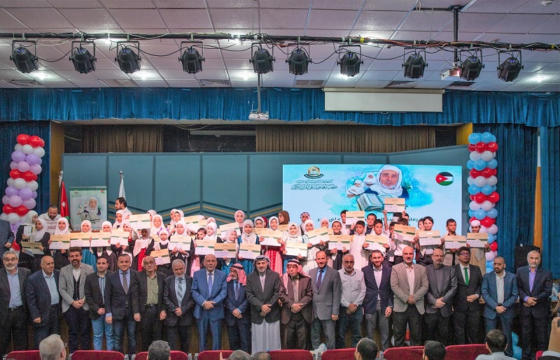 الجمعية تكرّم الفائزين والفائزات بجائزة الحافظ الصغير السابعة (مسابقة الشيخ الحافظ القارئ علي جبر رحمه الله لحفظ القرآن الكريم لعام ٢٠٢٢)